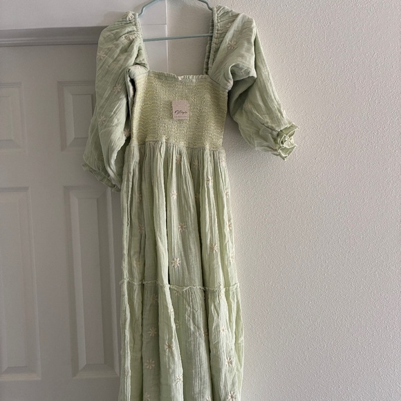 Dresses & Skirts - NWT Free People - Dahlia Embroidered Maxi Dress